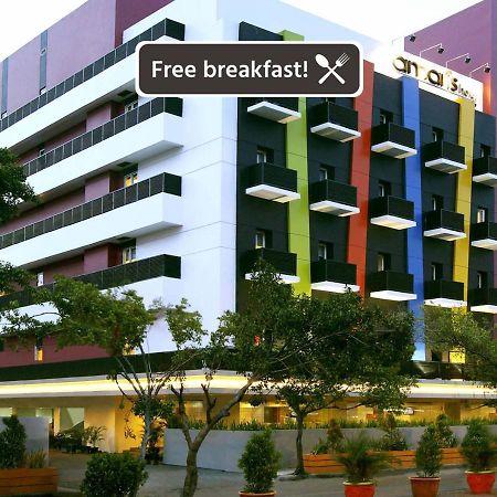Amaris Hotel Mangga Besar Jakarta Luaran gambar