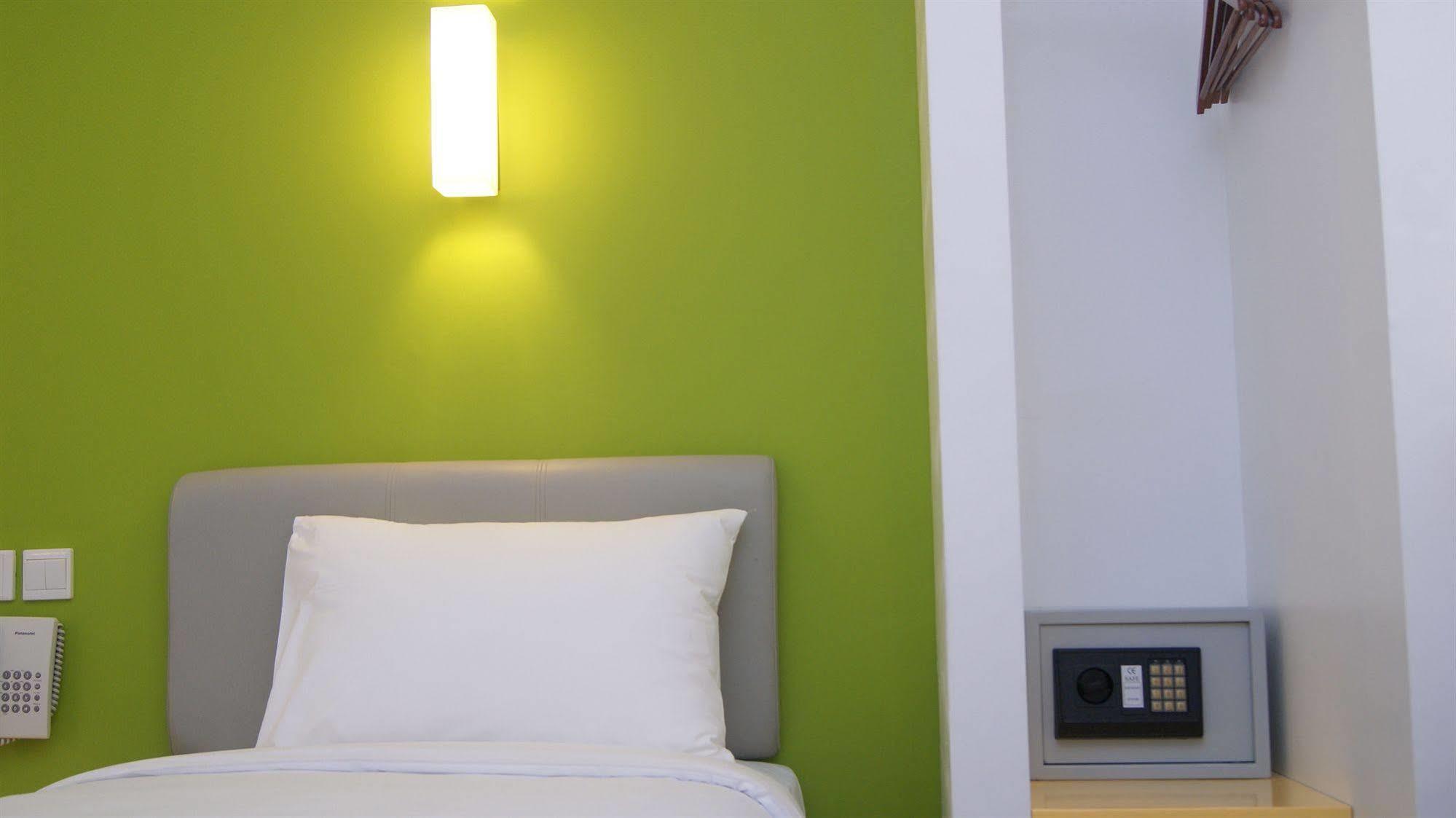Amaris Hotel Mangga Besar Jakarta Luaran gambar